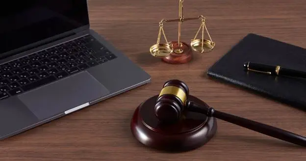 how to choose the right personal injury lawyer