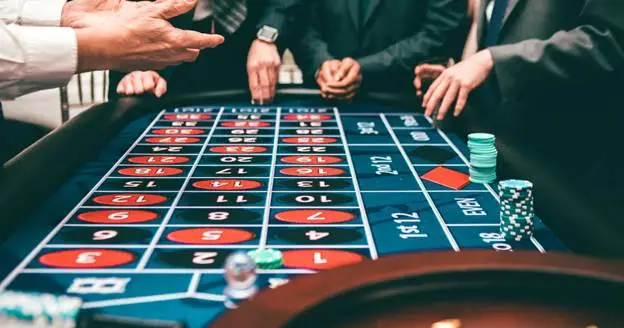 how casino table games work