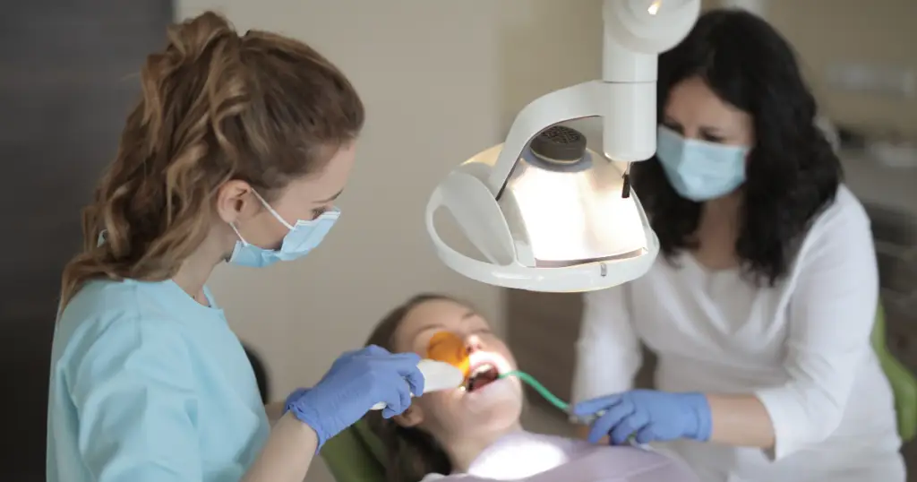 Can dental implants come loose