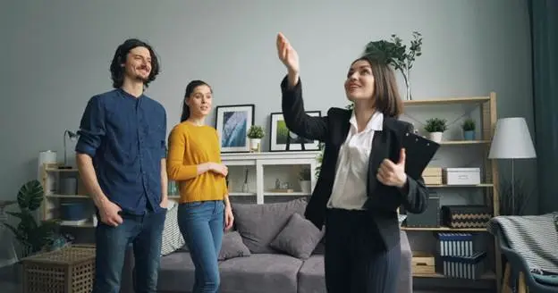 how real estate agents sell homes